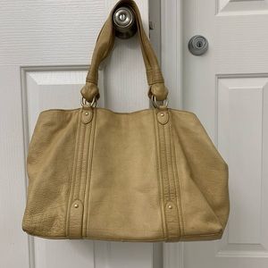 Women’s tan purse Sigrid Olson